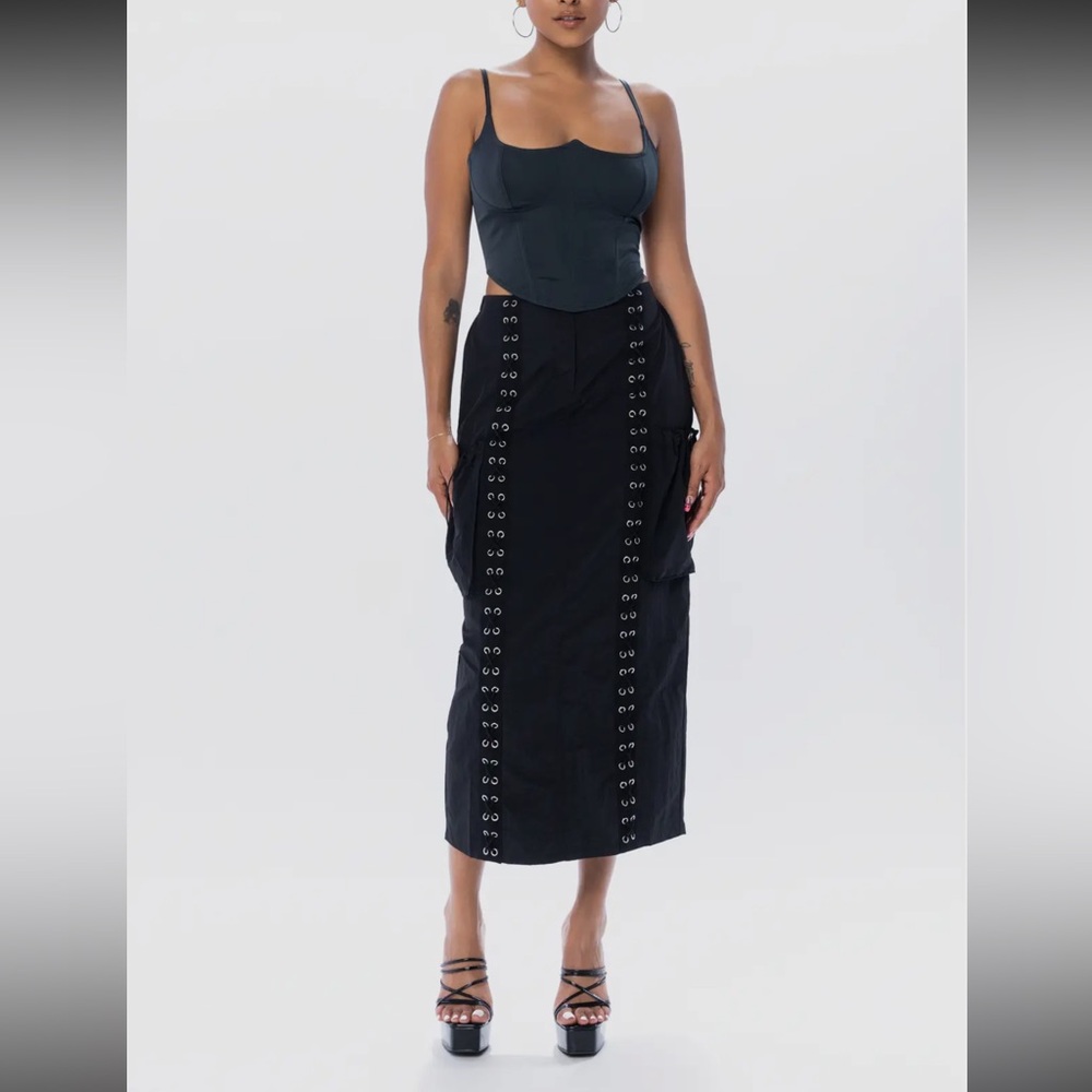 Laced up cargo midi skirt